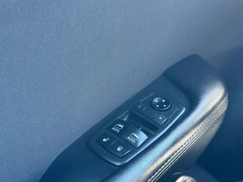 Used 2018 Dodge Challenger SXT w/ Driver Convenience Group image 38