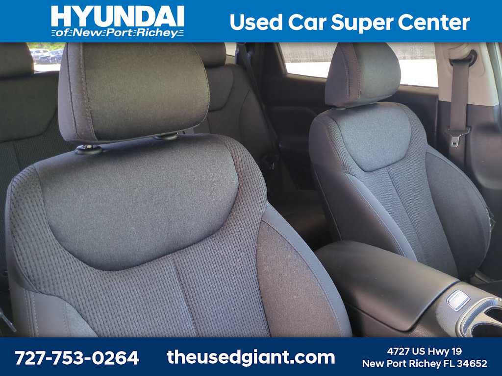 Used 2022 Hyundai Santa Fe SEL w/ Cargo Package AWD/4WD image 6