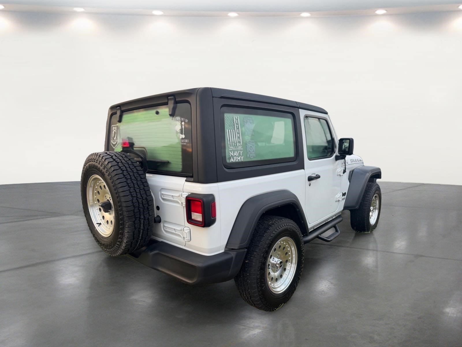 Used 2021 Jeep Wrangler Sport AWD/4WD image 16