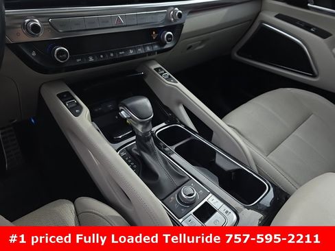 Used 2021 Kia Telluride SX image 17