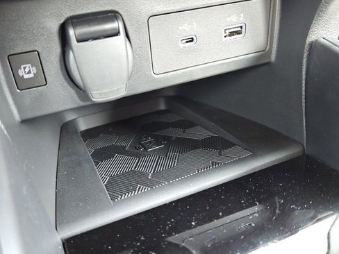 New 2025 Nissan Versa SR w/ Trunk Package image 33