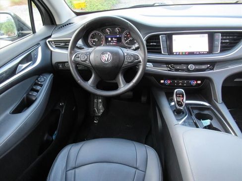 Used 2020 Buick Enclave Essence w/ Sound and Sites Package image 12