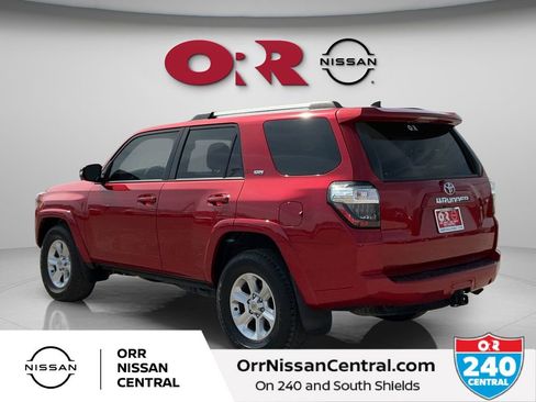 Used 2022 Toyota 4Runner SR5 Premium w/ Moonroof Package RWD image 7