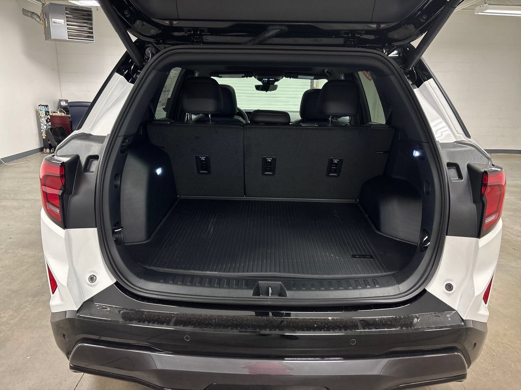 New 2026 GMC Terrain AT4 w/ Convenience Package III AWD/4WD image 16