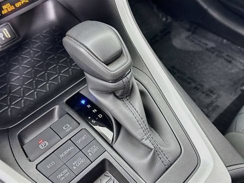 Certified 2025 Toyota RAV4 XLE AWD/4WD image 18