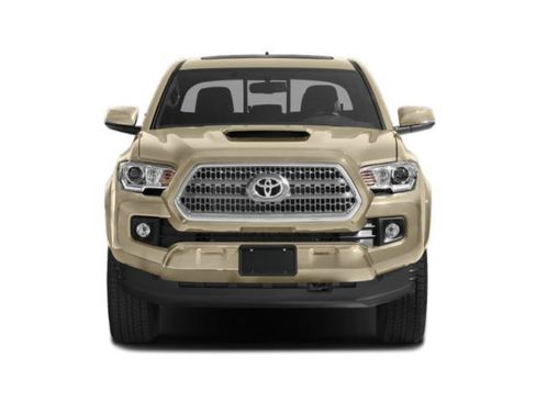 Used 2018 Toyota Tacoma TRD Off-Road RWD image 4