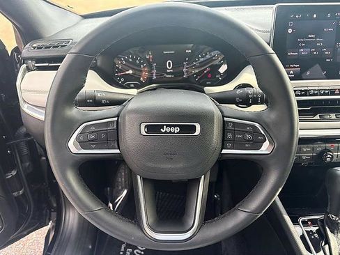 Used 2023 Jeep Compass Limited AWD/4WD image 19