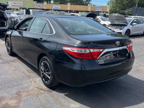 Used 2017 Toyota Camry LE FWD image 3