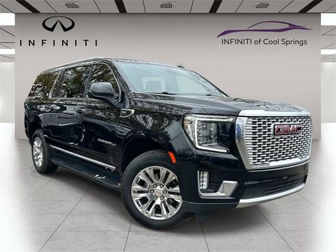 Used 2022 GMC Yukon XL Denali w/ Advanced Technology Package image 1
