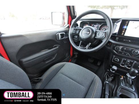 Used 2025 Jeep Wrangler Unlimited Sport AWD/4WD image 9