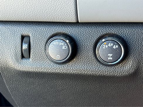 Used 2021 Chevrolet Colorado W/T w/ Custom Special Edition image 13