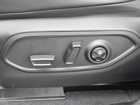 New 2026 Jeep Grand Cherokee Altitude image 23