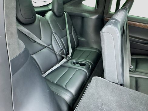 Used 2019 Tesla Model X 100D image 18