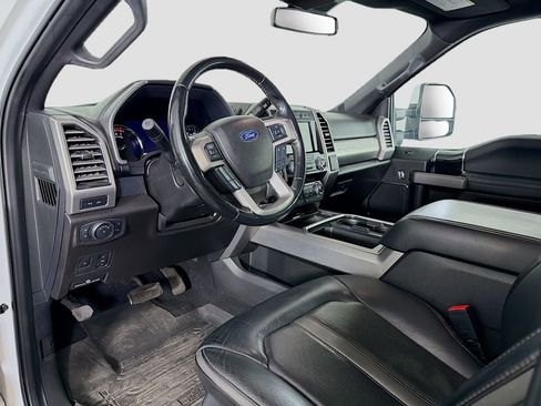 Used 2020 Ford F250 Platinum w/ Snow Plow Prep Package image 10