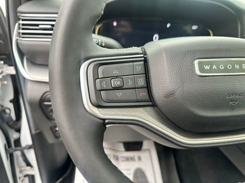 Used 2023 Jeep Wagoneer Base image 28