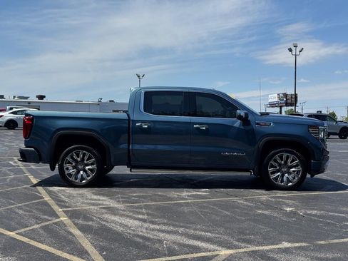 Used 2025 GMC Sierra 1500 Denali AWD/4WD image 3