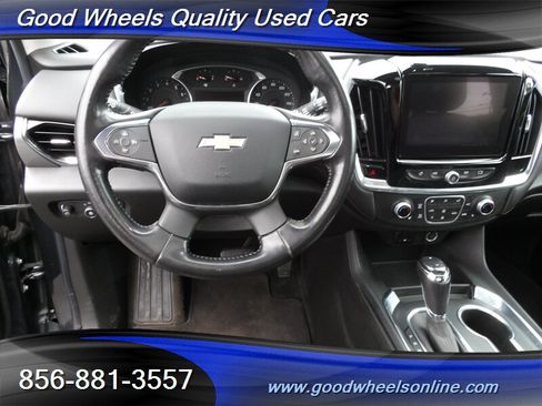 Used 2019 Chevrolet Traverse LT w/ LT Premium Package AWD/4WD image 16