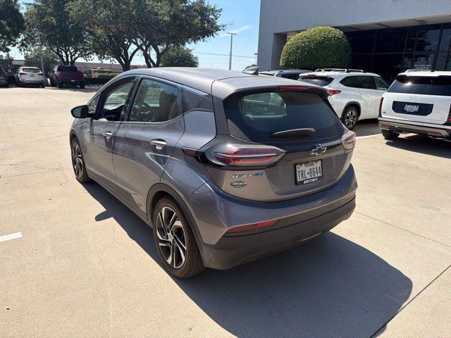 Used 2023 Chevrolet Bolt LT w/ Infotainment Package FWD image 4