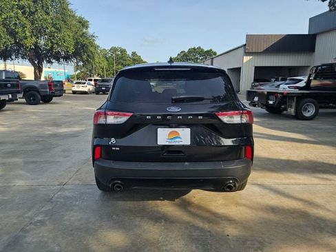Used 2022 Ford Escape SE w/ SE Sport Appearance Package FWD image 5