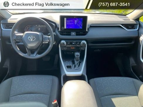 Used 2024 Toyota RAV4 XLE AWD/4WD image 28