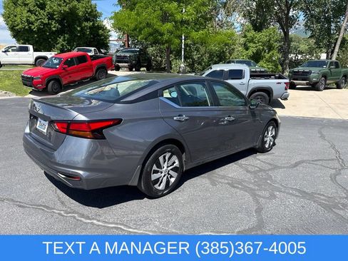 Used 2024 Nissan Altima 2.5 S FWD image 3
