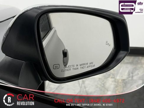 Used 2021 Toyota Highlander LE image 60