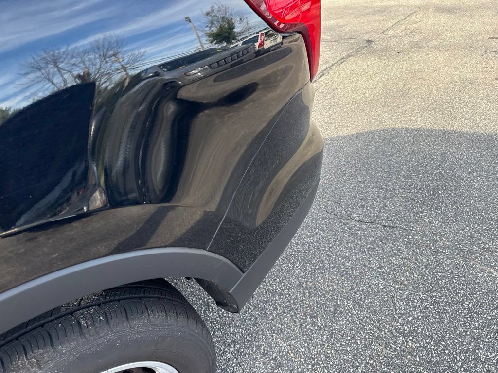 Used 2017 Ford Explorer XLT AWD/4WD image 31