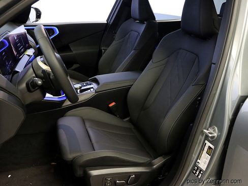 Used 2025 BMW X3 xDrive30i w/ Premium Package image 10