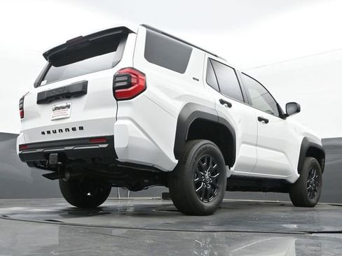 New 2026 Toyota 4Runner SR5 image 24