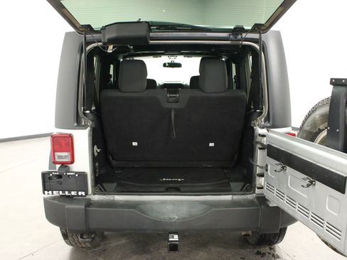 Used 2012 Jeep Wrangler Sport w/ Connectivity Group image 13