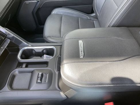 Used 2024 GMC Sierra 3500 Denali w/ Technology Package AWD/4WD image 25