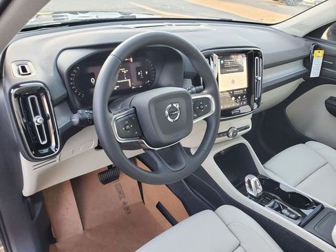 New 2026 Volvo XC40 B5 Plus w/ Protection Package Premier image 15