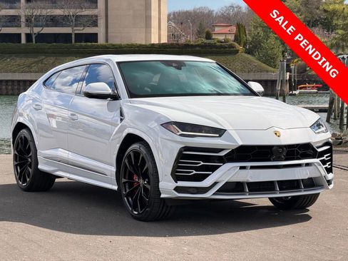 Used 2022 Lamborghini Urus image 7
