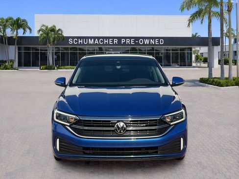 Used 2024 Volkswagen Jetta SEL FWD image 2