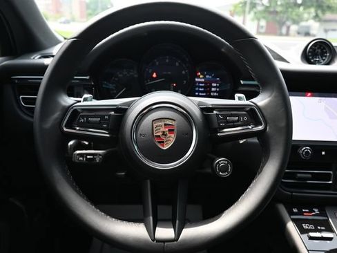 Used 2024 Porsche Macan AWD/4WD image 44