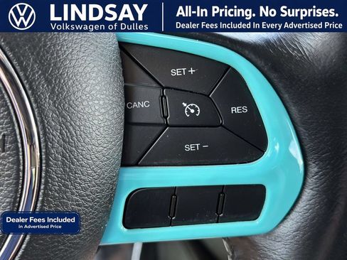 Used 2018 Jeep Renegade Latitude w/ Cold Weather Group AWD/4WD image 21