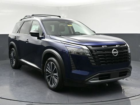 New 2026 Nissan Pathfinder Platinum AWD/4WD image 1