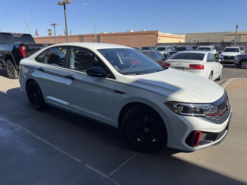 Used 2024 Volkswagen Jetta GLI 40th Anniversary Edition image 6