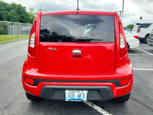 Used 2013 Kia Soul FWD image 3