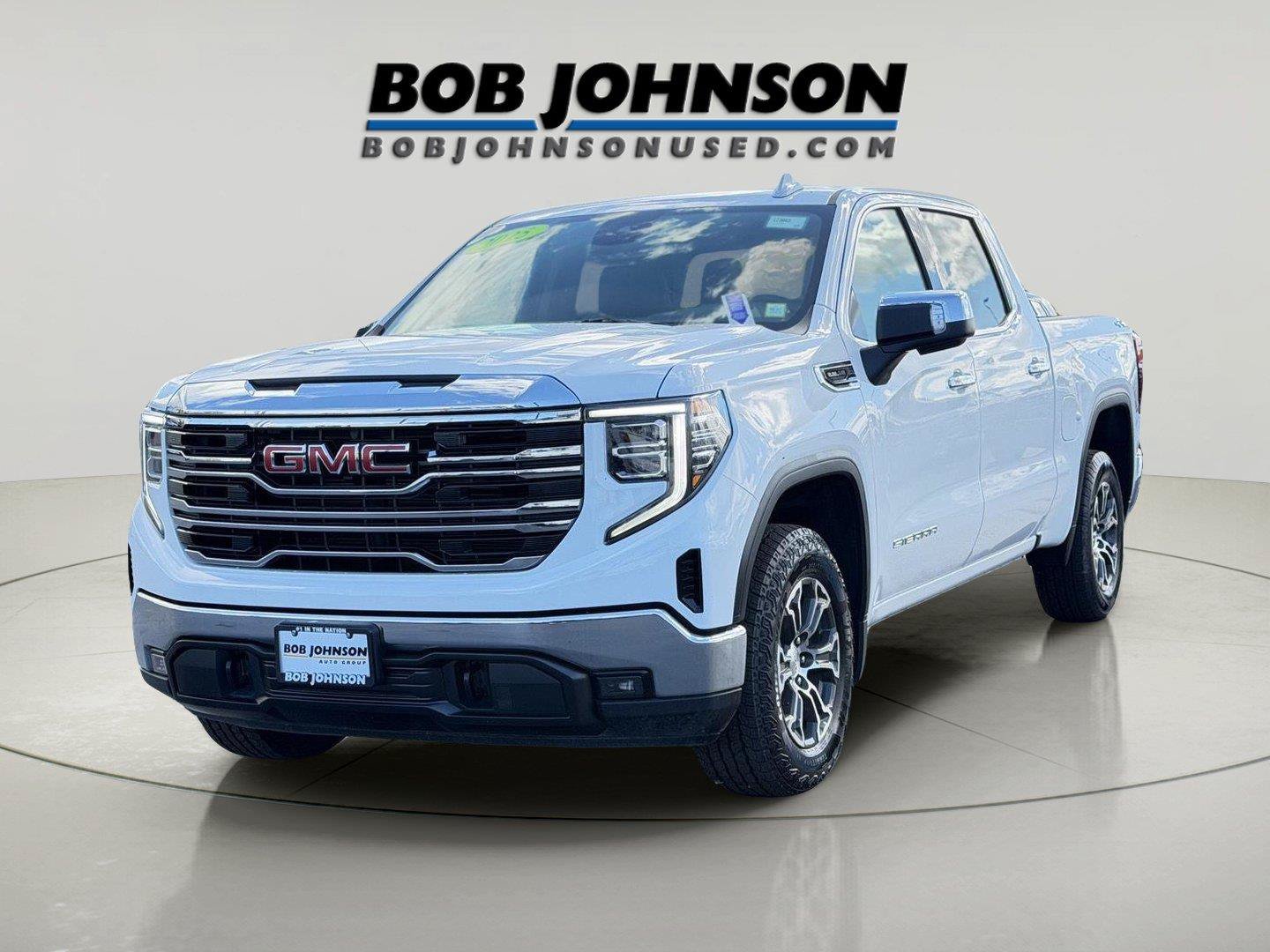 Used 2025 GMC Sierra 1500 SLT AWD/4WD image 4