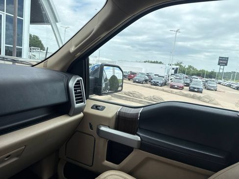 Used 2016 Ford F150 Lariat AWD/4WD image 27