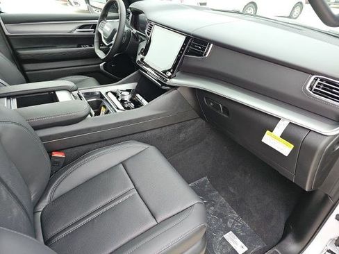 New 2026 Jeep Grand Wagoneer Limited AWD/4WD image 10