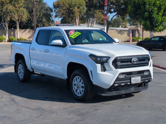 Used 2026 Toyota Tacoma SR5 AWD/4WD image 3