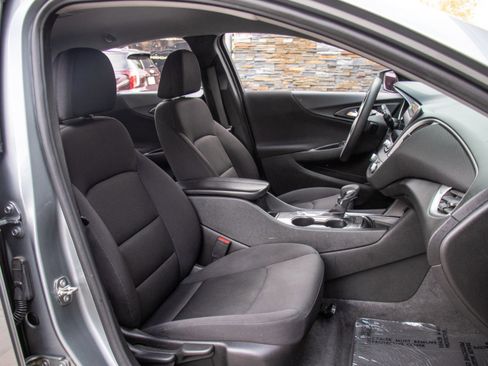 Used 2024 Chevrolet Malibu LT image 19