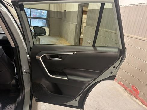 Used 2021 Toyota RAV4 XLE Premium image 13