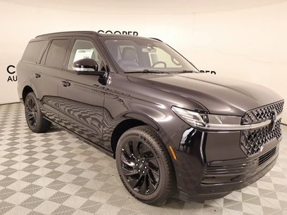 New 2025 Lincoln Navigator Reserve w/ Jet Appearance Package