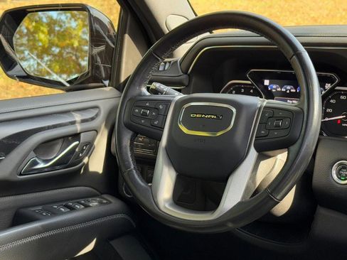 Used 2021 GMC Yukon Denali image 14