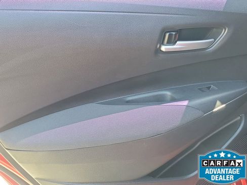 Used 2020 Toyota Corolla LE FWD image 15