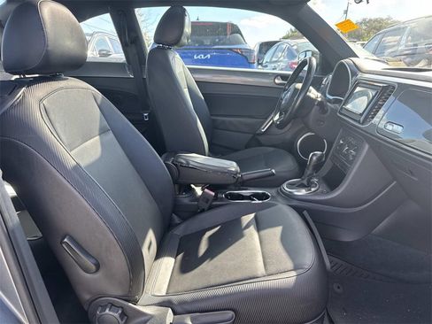 Used 2012 Volkswagen Beetle 2.5 image 19