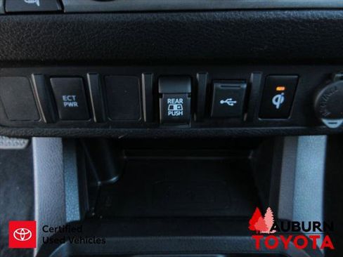 Certified 2023 Toyota Tacoma TRD Off-Road AWD/4WD image 20